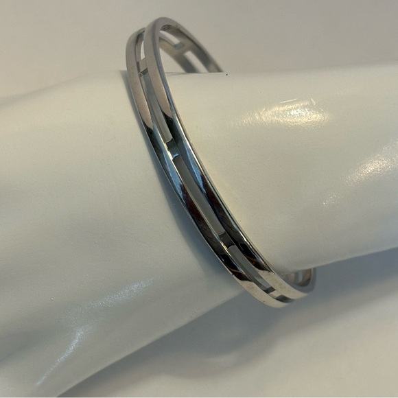 Monet Silver tone Open work Bangle Bracelet - Picture 1 of 5